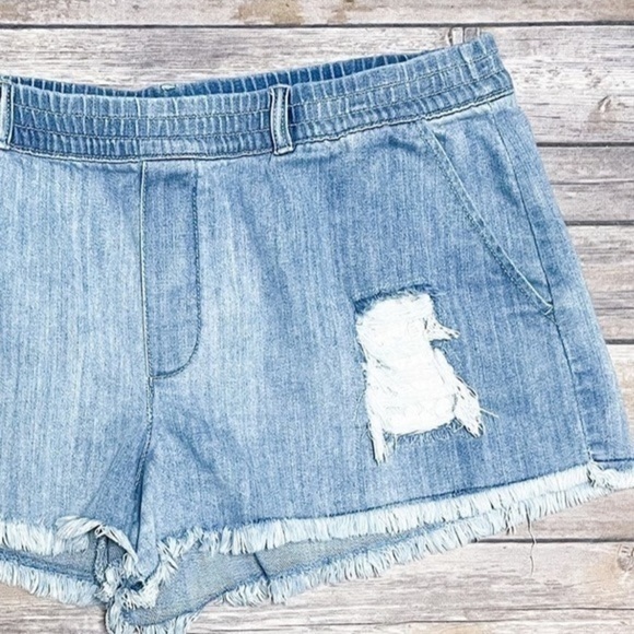 AERIE Denim Fringe Lace Distressed Shorts - Picture 4 of 6